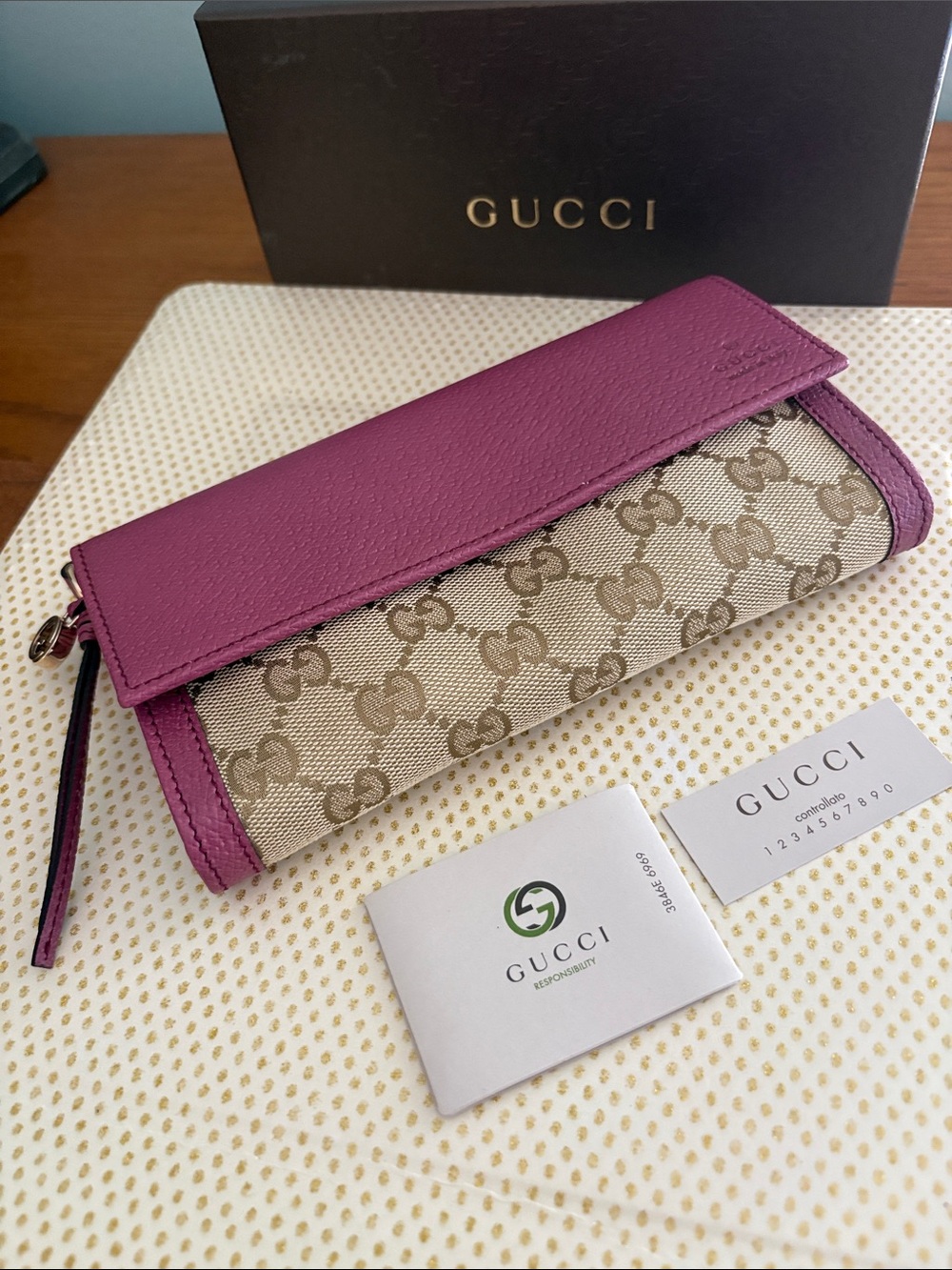 Gucci Pink and Beige Wallet ( NWT)